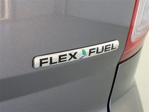 Used 2014 Ford Explorer XLT w/ Equipment Group 202A image 10