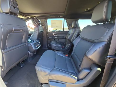 New 2026 Ford Expedition Max Platinum image 45