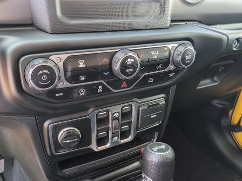 Used 2021 Jeep Wrangler Unlimited Sport AWD/4WD image 18