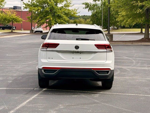 Used 2020 Volkswagen Atlas Cross Sport SE w/ Panoramic Sunroof Package FWD image 6