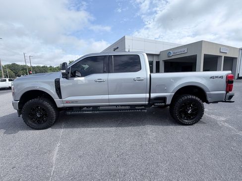 Used 2024 Ford F250 Lariat w/ Black Appearance Package AWD/4WD image 5