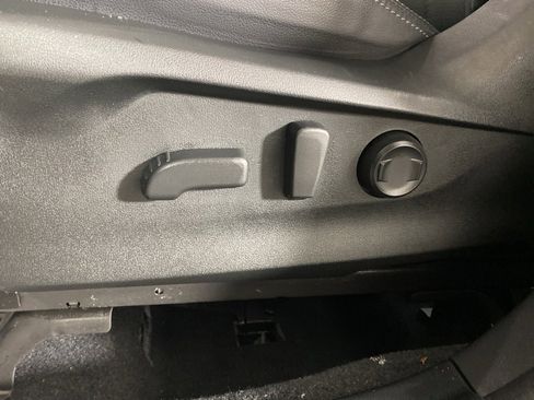 Used 2023 Subaru Forester Touring image 28