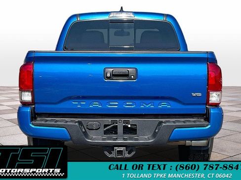 Used 2017 Toyota Tacoma TRD Sport w/ Tow Package (A/T) AWD/4WD image 4