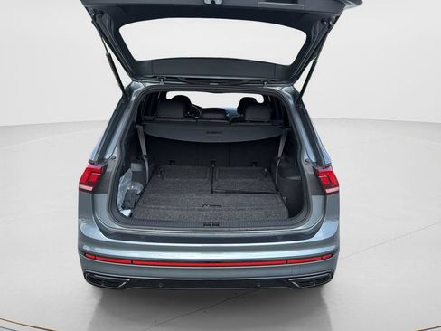 Used 2023 Volkswagen Tiguan SE R-Line FWD image 10