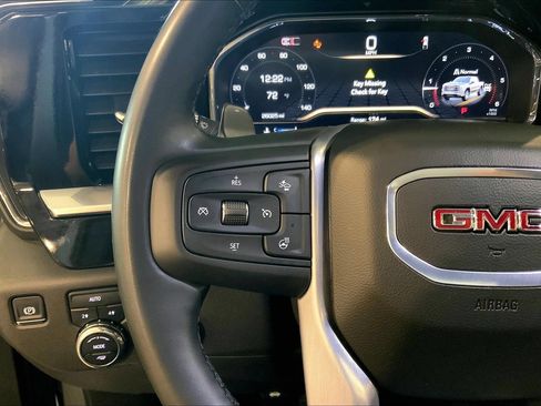 Used 2025 GMC Sierra 1500 Elevation w/ Elevation Premium Package AWD/4WD image 23