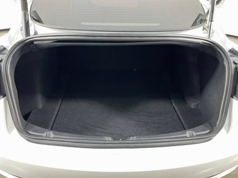 Used 2023 Tesla Model 3 Standard Range RWD image 9