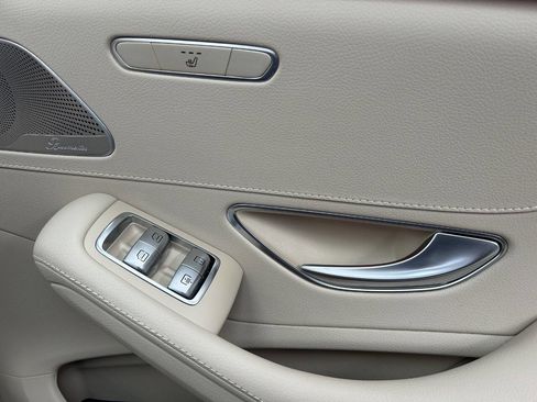 Used 2014 Mercedes-Benz S 550 Sedan w/ Premium 1 Package image 27