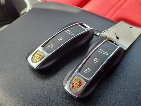 Used 2020 Porsche Cayenne Turbo AWD/4WD image 33