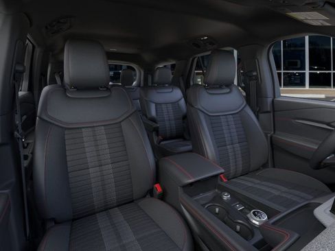 Used 2026 Ford Explorer ST-Line image 18