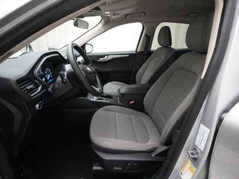 Used 2020 Ford Escape SE image 7