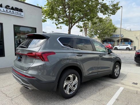 Used 2022 Hyundai Santa Fe SE image 7