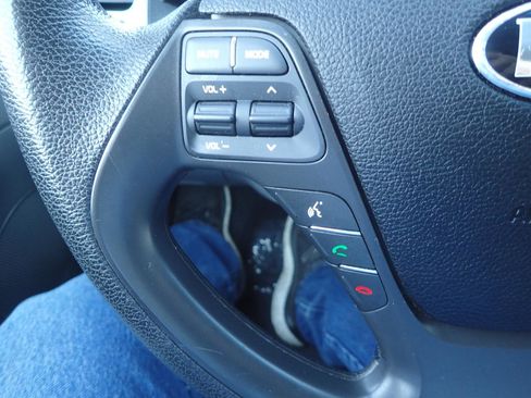 Used 2017 Kia Forte LX w/ LX Popular Package FWD image 14