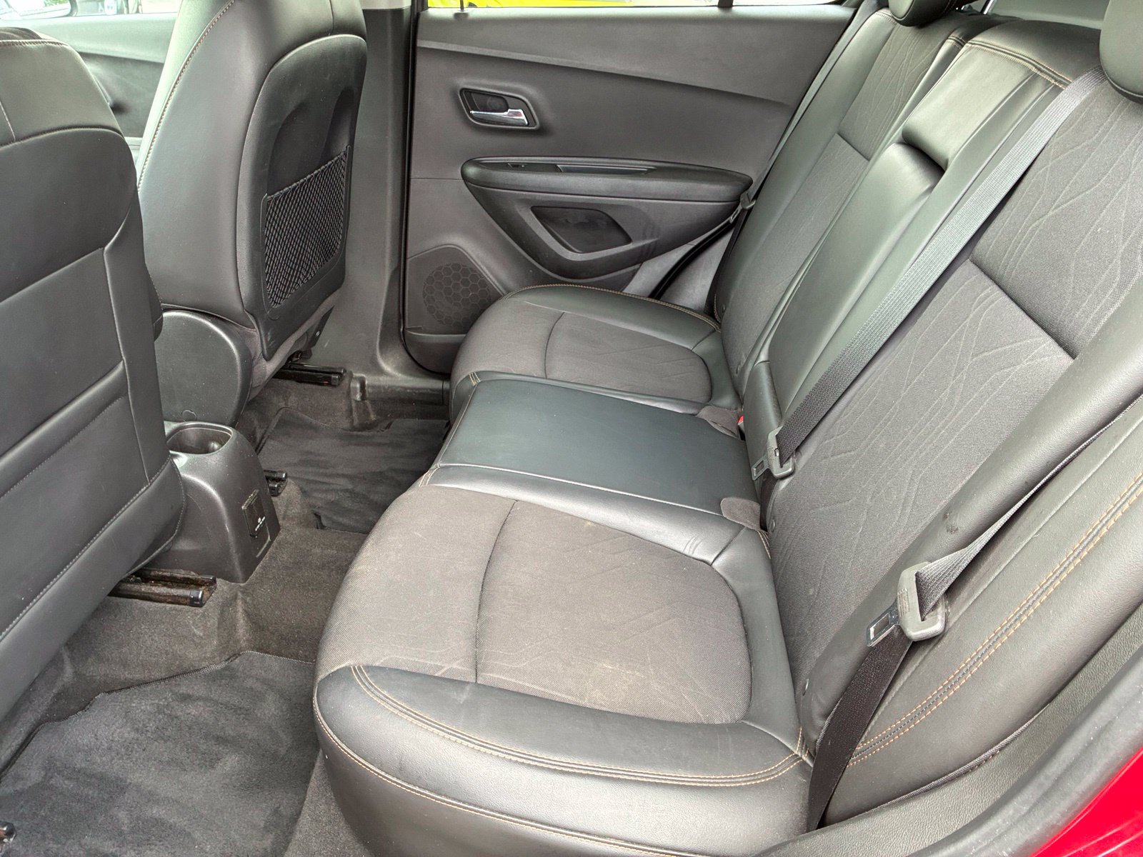 Used 2018 Chevrolet Trax LT w/ LT Convenience Package AWD/4WD image 17