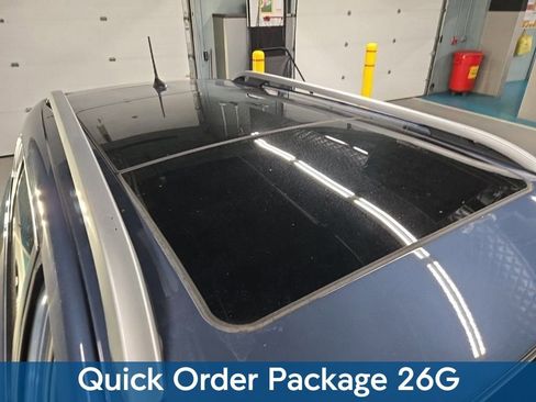 Used 2019 Jeep Cherokee Limited image 2