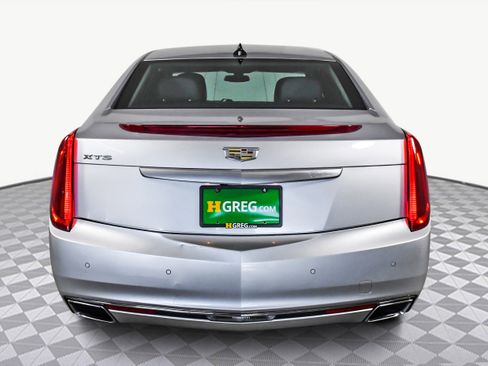 Used 2017 Cadillac XTS Luxury image 7