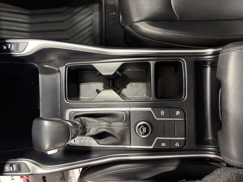 Used 2022 Kia Sorento S w/ Panoramic Sunroof Package image 36
