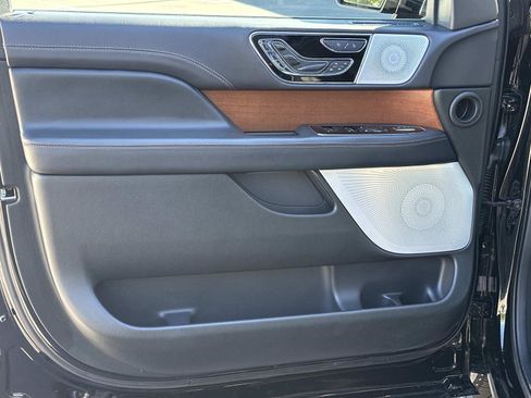 Used 2023 Lincoln Navigator Black Label image 15