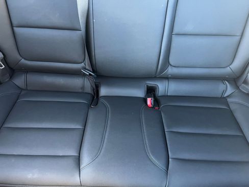 Used 2025 Buick Envista Sport Touring image 37