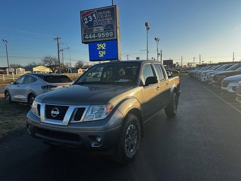 Used 2017 Nissan Frontier Desert Runner image 7