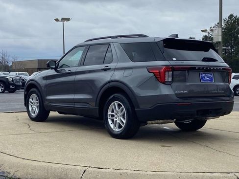 New 2026 Ford Explorer Active image 4
