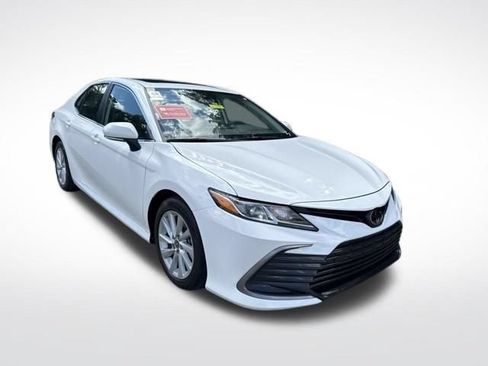 Used 2024 Toyota Camry LE w/ Convenience Package FWD image 7