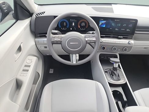 New 2026 Hyundai Kona SE image 11