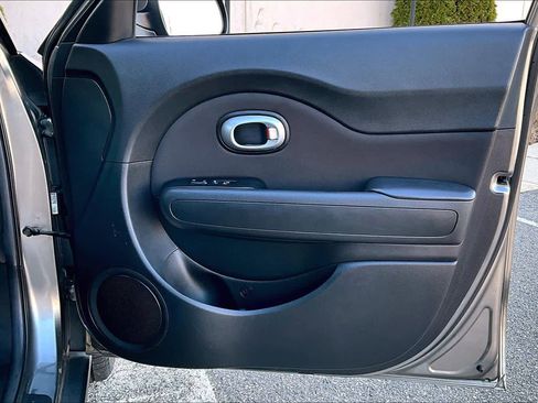 Used 2018 Kia Soul + image 22
