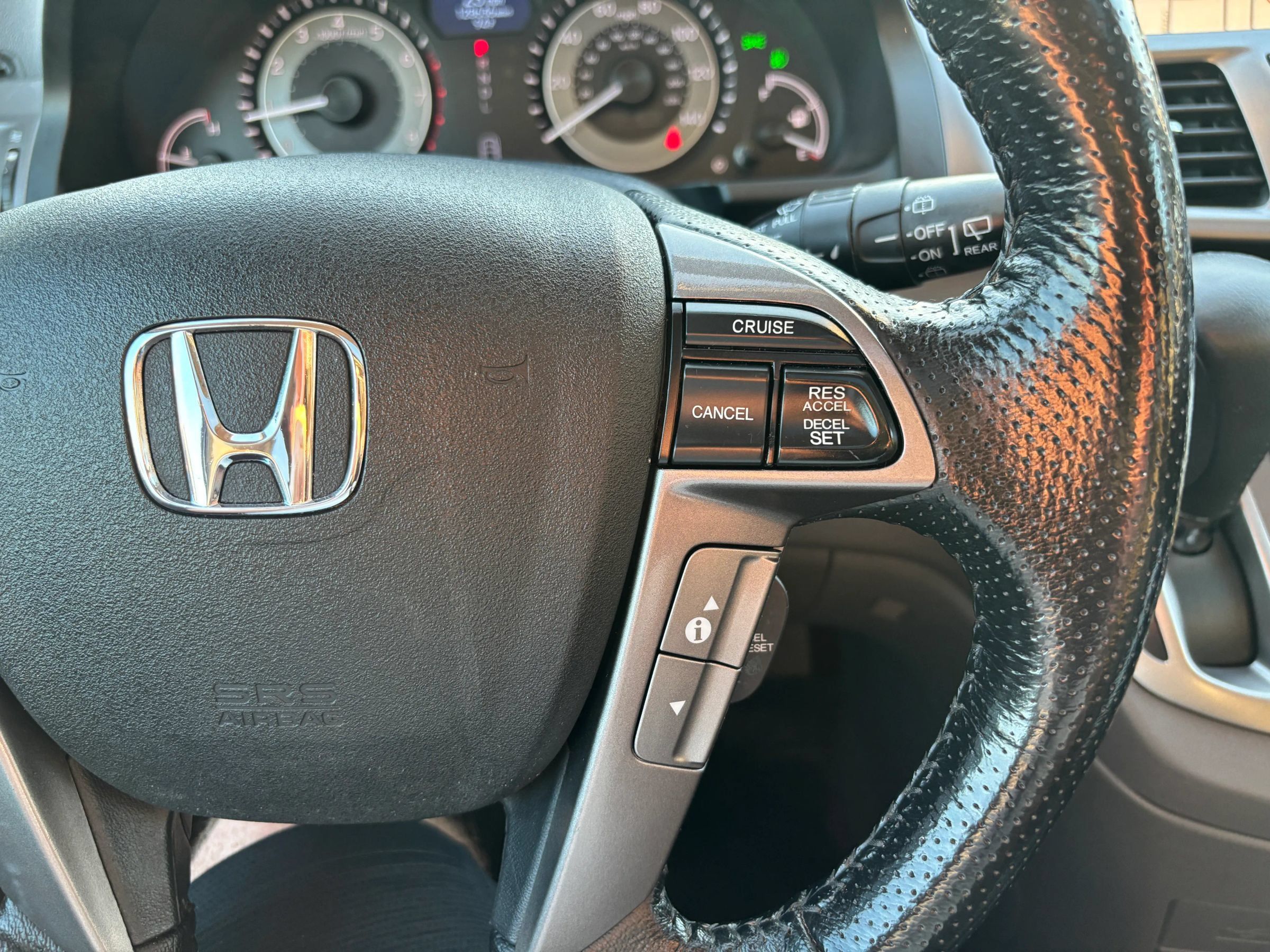 Used 2015 Honda Odyssey Touring Elite image 20