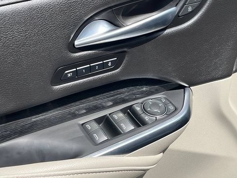 Used 2019 Cadillac XT4 Premium Luxury w/ Cold Weather Package AWD/4WD image 20