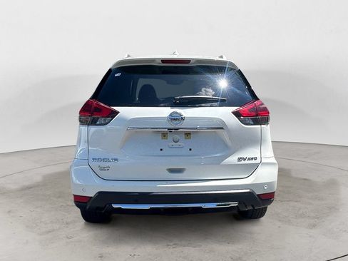 Used 2019 Nissan Rogue SV AWD/4WD image 5