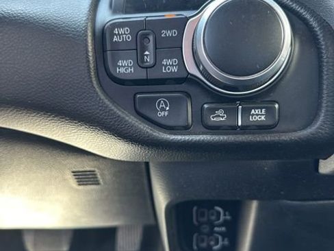 Used 2024 RAM 1500 Big Horn AWD/4WD image 35