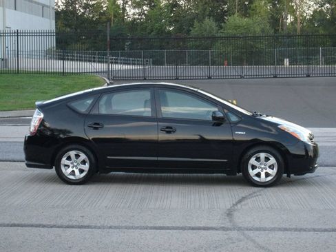 Used 2009 Toyota Prius Touring FWD image 9