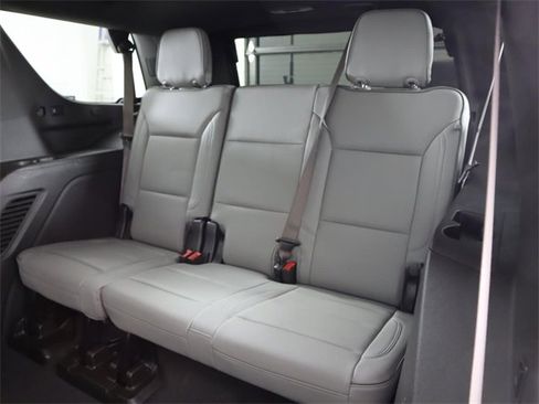 Used 2021 GMC Yukon SLT w/ SLT Premium Package image 21