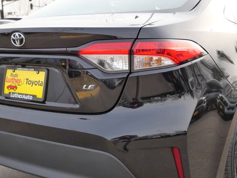 Certified 2024 Toyota Corolla LE image 18