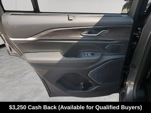 New 2025 Jeep Grand Cherokee Overland w/ Adv Protech Group III AWD/4WD image 22