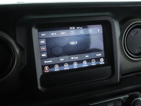 Used 2021 Jeep Wrangler Unlimited Sport image 10