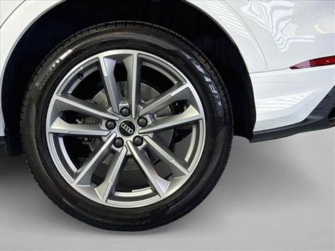 Used 2024 Audi Q3 2.0T Premium Plus w/ Premium Plus Package AWD/4WD image 30