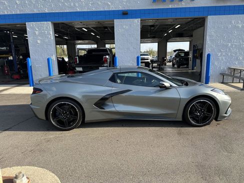 Used 2024 Chevrolet Corvette Stingray Preferred Conv w/ Battery Protection Package RWD image 8
