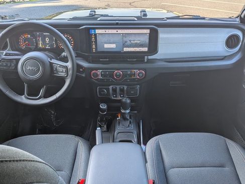 Used 2026 Jeep Wrangler Sport AWD/4WD image 17