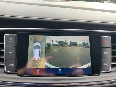 Used 2019 Buick Enclave Avenir w/ Avenir Technology Package AWD/4WD image 34