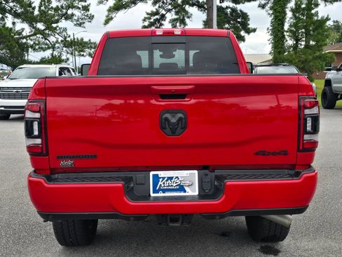 Used 2024 RAM 2500 Big Horn w/ Night Edition AWD/4WD image 4