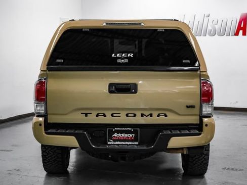Used 2020 Toyota Tacoma TRD Off-Road w/ Advanced Technology Package AWD/4WD image 8