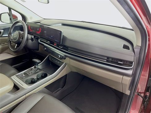 Used 2025 Kia Carnival LXS image 31
