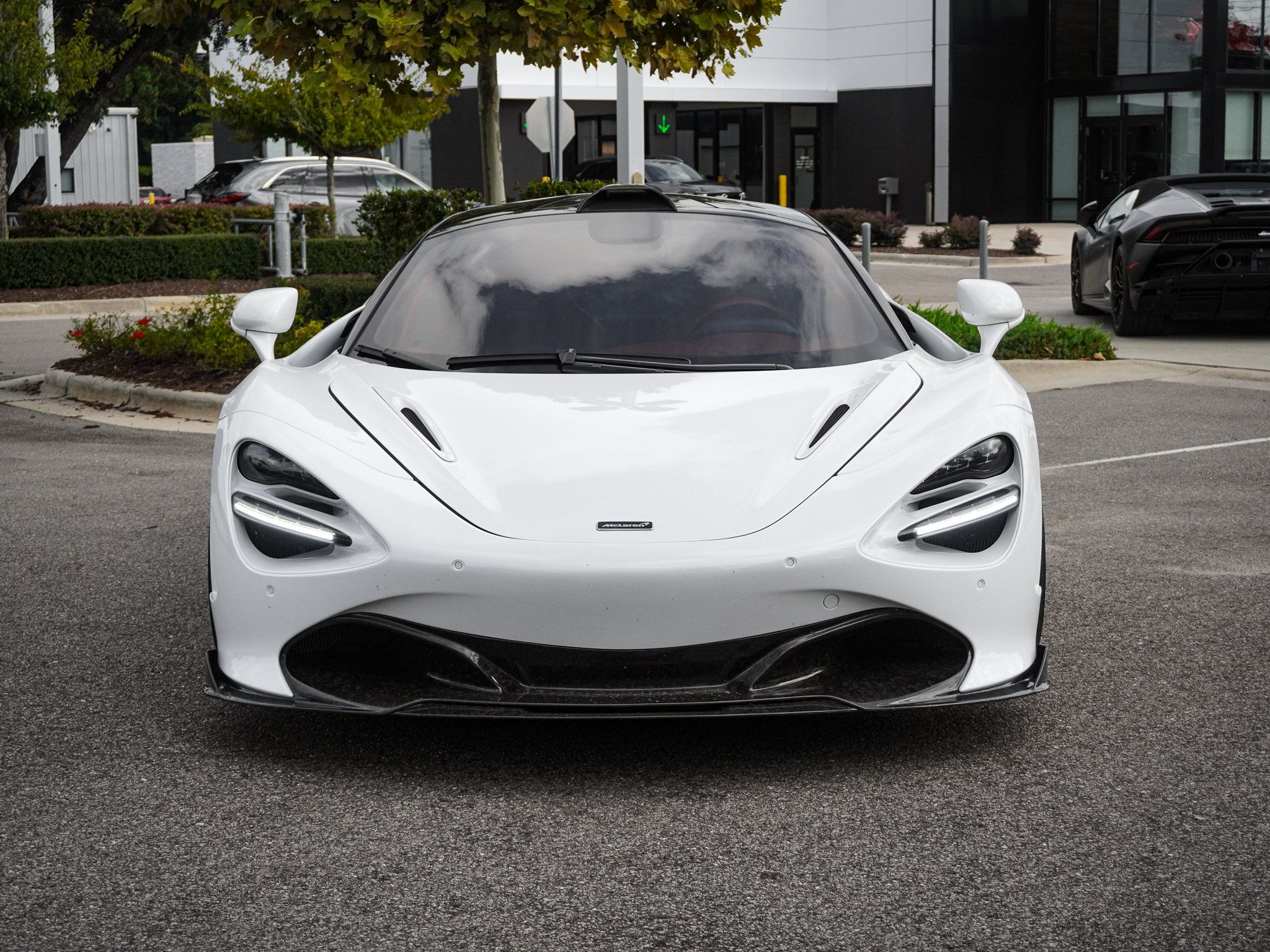 Used 2019 McLaren 720S RWD image 5