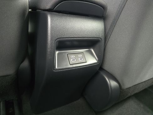 Used 2025 Toyota Corolla LE FWD image 12