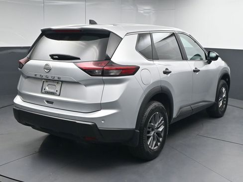 Used 2025 Nissan Rogue S image 7