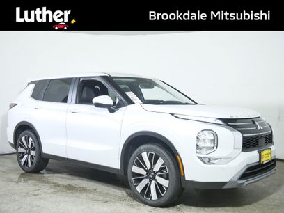 New 2025 Mitsubishi Outlander SE