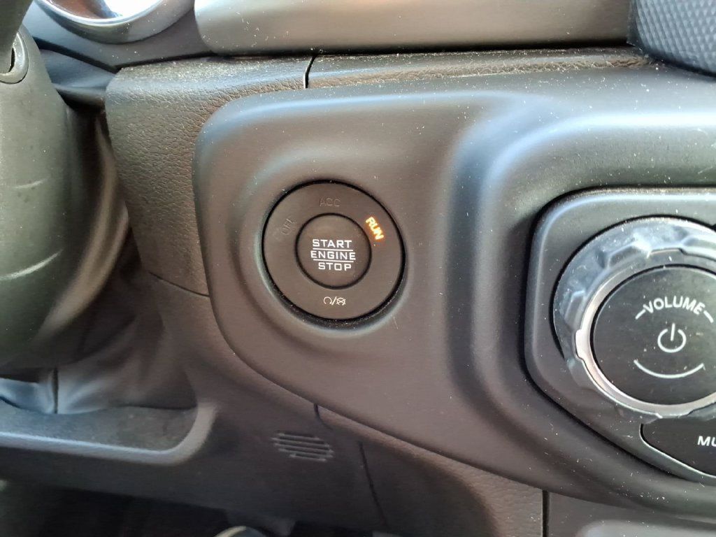 Used 2022 Jeep Wrangler Unlimited Sport AWD/4WD image 18