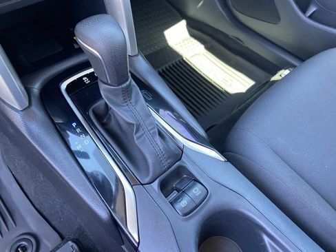 Used 2022 Toyota Corolla Cross LE FWD image 43
