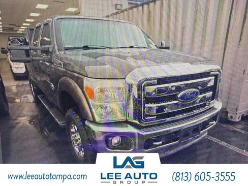Used 2016 Ford F250 XLT w/ XLT Premium Package AWD/4WD image 4